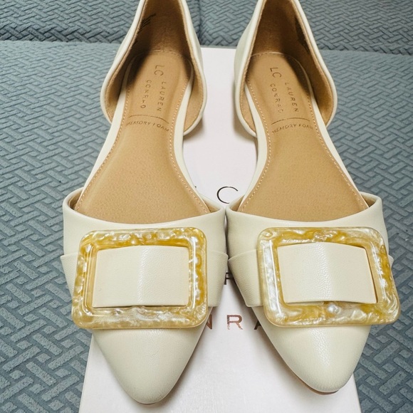 sophisticated LC Lauren Conrad Azra women's dress flats. - Picture 13 of 14